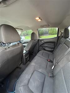 2021 Chevrolet Colorado LT   - Photo 8 - Owensboro, KY 42303