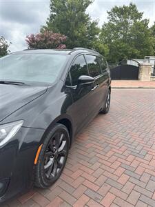 2018 Chrysler Pacifica Limited   - Photo 2 - Owensboro, KY 42303