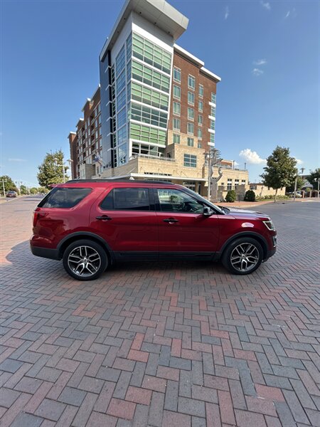2016 Ford Explorer Sport  