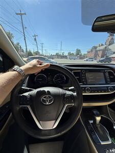 2015 Toyota Highlander Limited   - Photo 16 - Owensboro, KY 42303