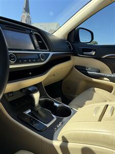 2015 Toyota Highlander Limited   - Photo 12 - Owensboro, KY 42303