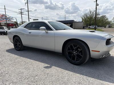 2020 Dodge Challenger SXT Coupe