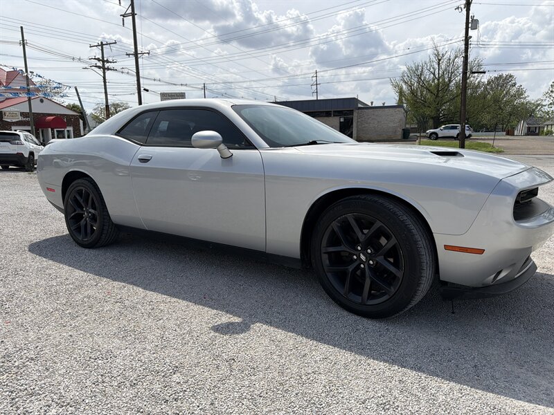 2020 Dodge Challenger SXT   - Photo 1 - Owensboro, KY 42303