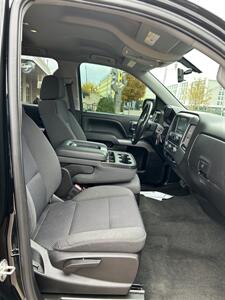 2018 Chevrolet Silverado 1500 LT Z71 - Photo 11 - Owensboro, KY 42303