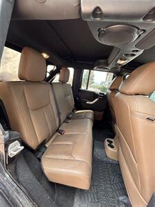 2013 Jeep Wrangler Unlimited Rubicon   - Photo 8 - Owensboro, KY 42303