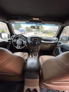 2013 Jeep Wrangler Unlimited Rubicon   - Photo 10 - Owensboro, KY 42303