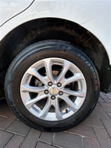 2018 Chevrolet Equinox LT   - Photo 8 - Owensboro, KY 42303