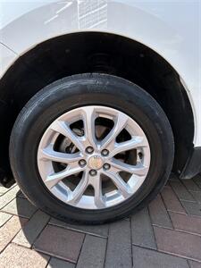 2018 Chevrolet Equinox LT   - Photo 11 - Owensboro, KY 42303