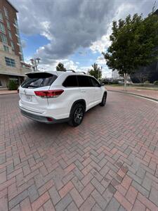2018 Toyota Highlander LE I4 FWD   - Photo 5 - Owensboro, KY 42303