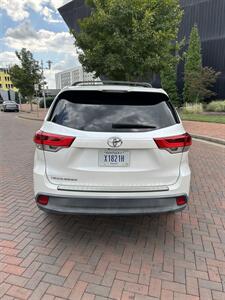 2018 Toyota Highlander LE I4 FWD   - Photo 6 - Owensboro, KY 42303
