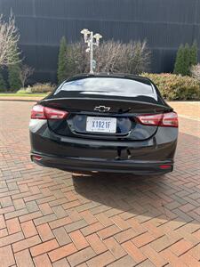 2020 Chevrolet Malibu LT   - Photo 6 - Owensboro, KY 42303