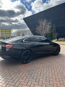 2020 Chevrolet Malibu LT   - Photo 5 - Owensboro, KY 42303