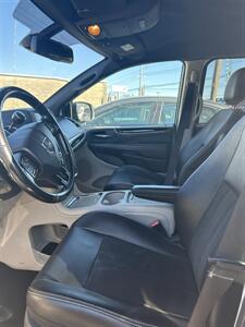 2020 Dodge Grand Caravan SXT   - Photo 3 - Owensboro, KY 42303