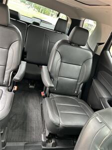 2019 Chevrolet Traverse LT Leather   - Photo 9 - Owensboro, KY 42303