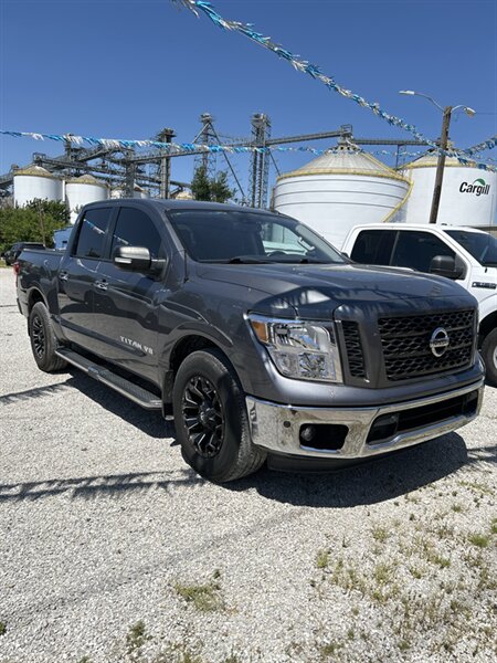 2019 Nissan Titan S  