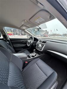 2017 Nissan Altima 2.5   - Photo 15 - Owensboro, KY 42303