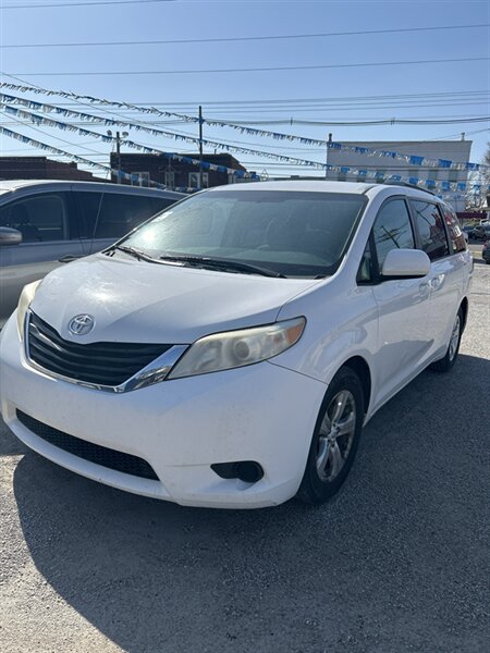 2012 Toyota Sienna