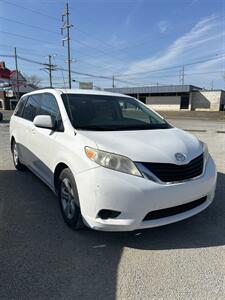 2012 Toyota Sienna LE 8-Passenger   - Photo 2 - Owensboro, KY 42303
