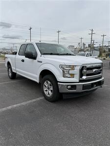 2017 Ford F-150 XLT   - Photo 2 - Owensboro, KY 42303