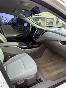 2018 Chevrolet Malibu LT   - Photo 10 - Owensboro, KY 42303