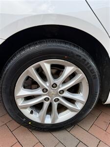 2018 Chevrolet Malibu LT   - Photo 17 - Owensboro, KY 42303