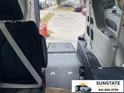 2023 Chrysler Voyager L Wheelchair Van  BraunAbility Manual Rear Entry - Photo 7 - Sarasota, FL 34232