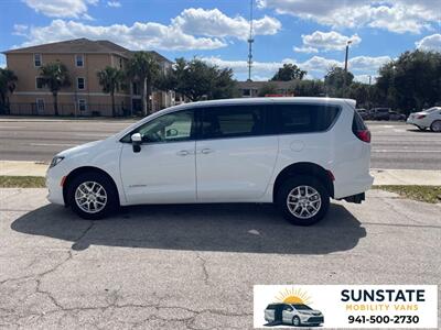 2023 Chrysler Voyager L Wheelchair Van  BraunAbility Manual Rear Entry - Photo 4 - Sarasota, FL 34232