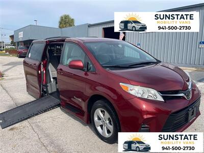 2019 Toyota Sienna LE Wheelchair Van  BraunAbility Side Entry - Photo 1 - Sarasota, FL 34232
