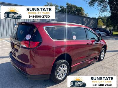 2021 Chrysler Voyager L Wheelchair Van  BraunAbility Chrysler Entervan XT - Photo 2 - Sarasota, FL 34232