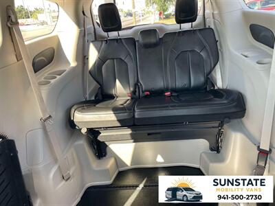 2021 Chrysler Voyager L Wheelchair Van  BraunAbility Chrysler Entervan XT - Photo 7 - Sarasota, FL 34232
