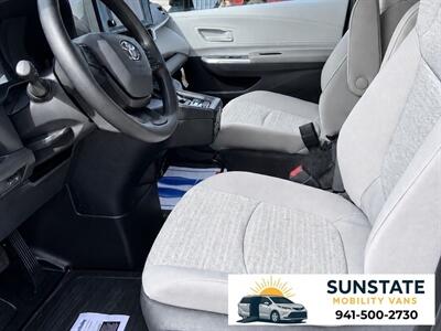 2022 Toyota Sienna XLE 7-Passenger BraunAbility Toyota Rampvan XL - Photo 5 - Sarasota, FL 34232