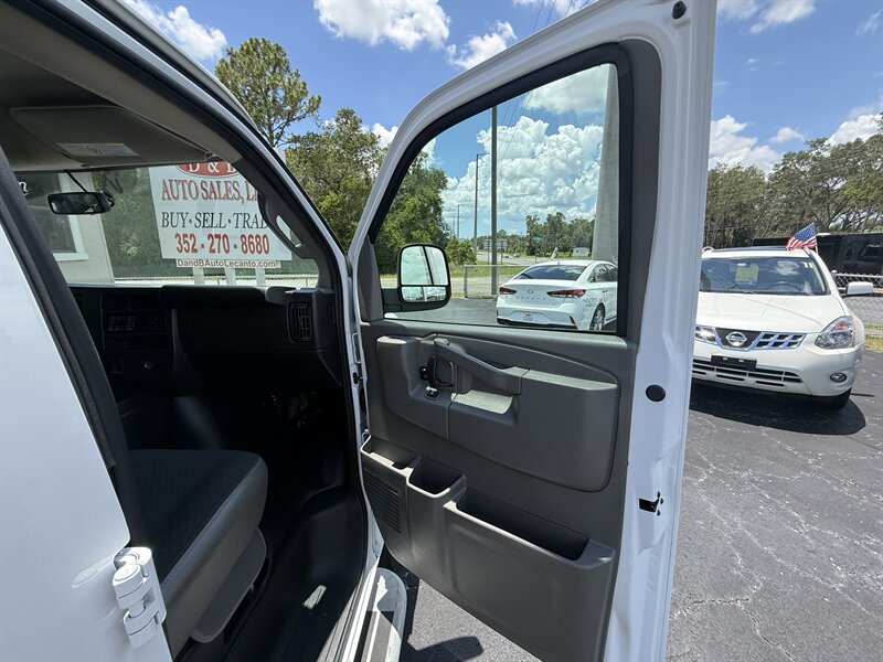 2025 GMC Savana 2500 - Photo 20 - Lecanto, FL 34461