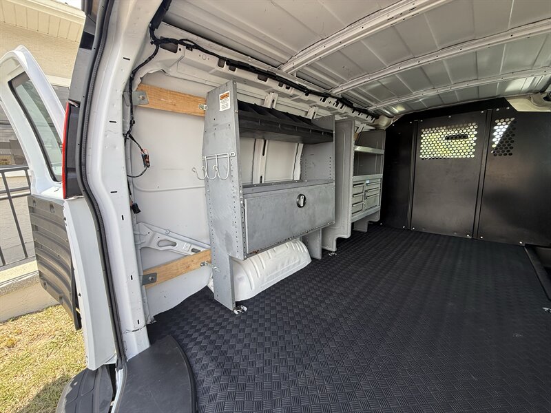 2025 GMC Savana 2500 - Photo 28 - Lecanto, FL 34461