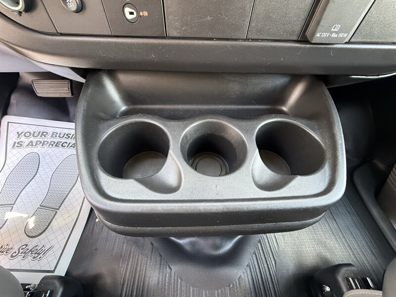 2025 GMC Savana 2500 - Photo 18 - Lecanto, FL 34461