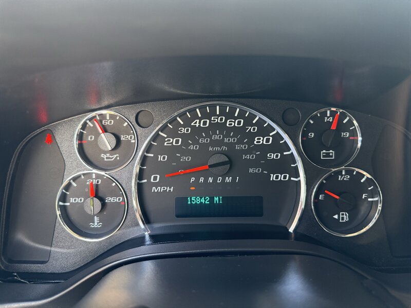 2025 GMC Savana 2500 - Photo 15 - Lecanto, FL 34461