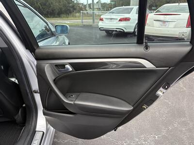 2005 Acura TL 3.2   - Photo 15 - Lecanto, FL 34461