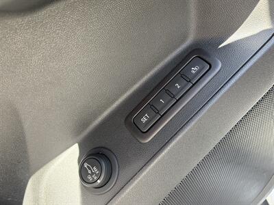 2021 Chevrolet Equinox Premier   - Photo 16 - Lecanto, FL 34461