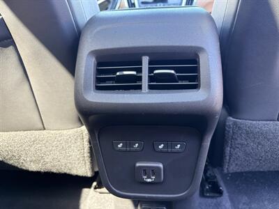 2021 Chevrolet Equinox Premier   - Photo 26 - Lecanto, FL 34461