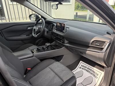 2024 Nissan Rogue SV   - Photo 19 - Lecanto, FL 34461