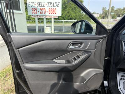 2024 Nissan Rogue SV   - Photo 7 - Lecanto, FL 34461