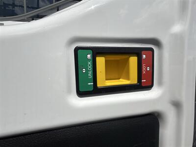 2019 Ford Transit 150 Low Roof   - Photo 28 - Lecanto, FL 34461