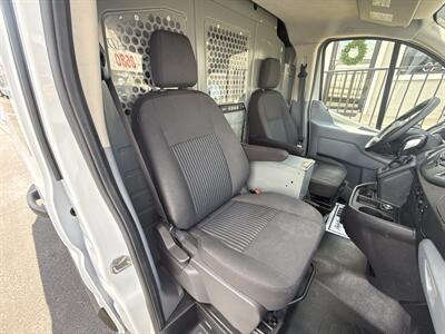 2019 Ford Transit 150 Low Roof   - Photo 24 - Lecanto, FL 34461