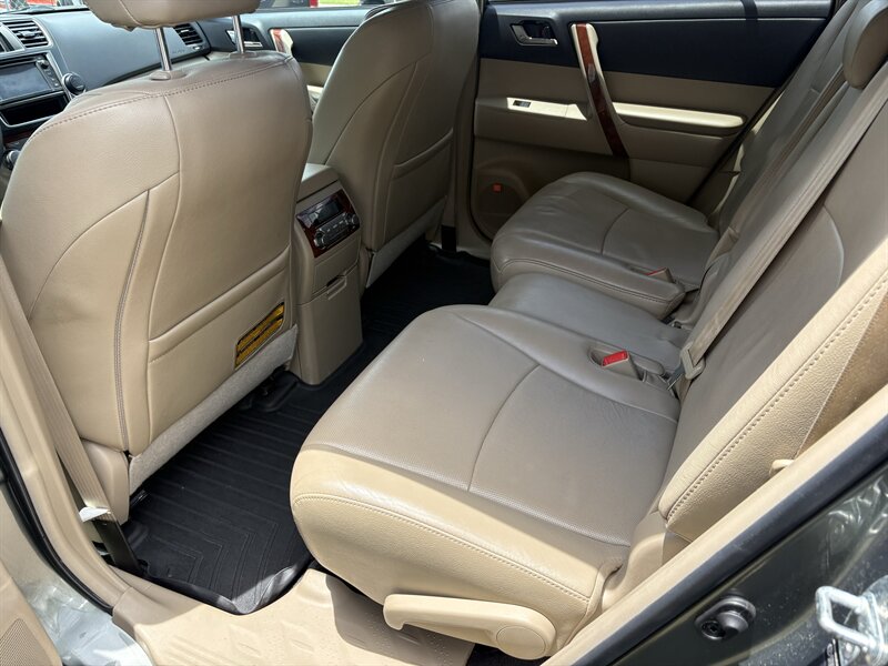2013 Toyota Highlander 4WD V6 Limited - Photo 25 - Lecanto, FL 34461
