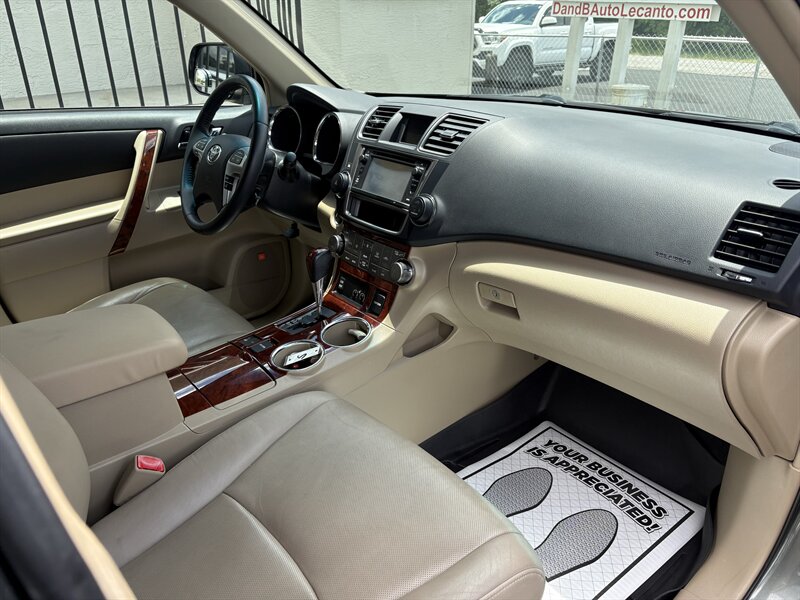 2013 Toyota Highlander 4WD V6 Limited - Photo 16 - Lecanto, FL 34461