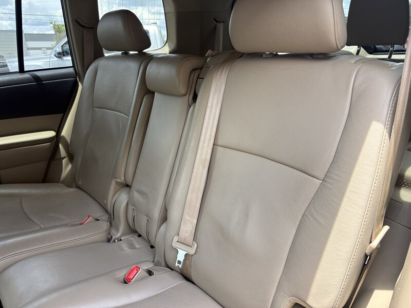 2013 Toyota Highlander 4WD V6 Limited - Photo 26 - Lecanto, FL 34461