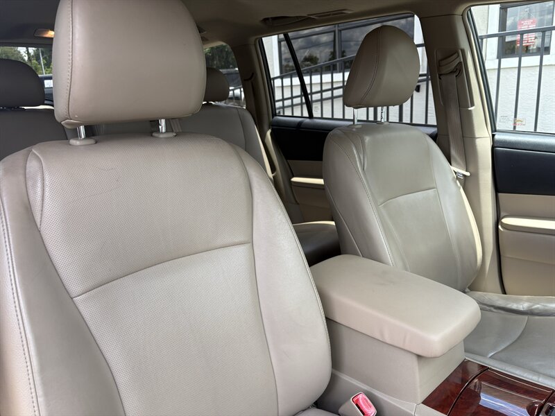2013 Toyota Highlander 4WD V6 Limited - Photo 17 - Lecanto, FL 34461