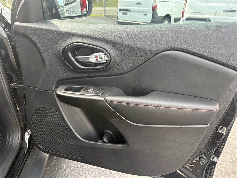 2021 Jeep Cherokee Trailhawk - Photo 15 - Lecanto, FL 34461