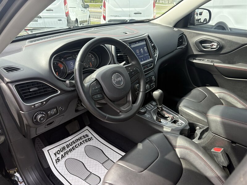 2021 Jeep Cherokee Trailhawk - Photo 8 - Lecanto, FL 34461