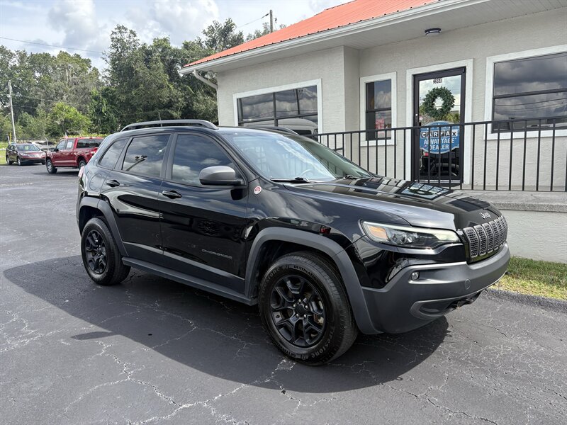 2021 Jeep Cherokee Trailhawk - Photo 2 - Lecanto, FL 34461