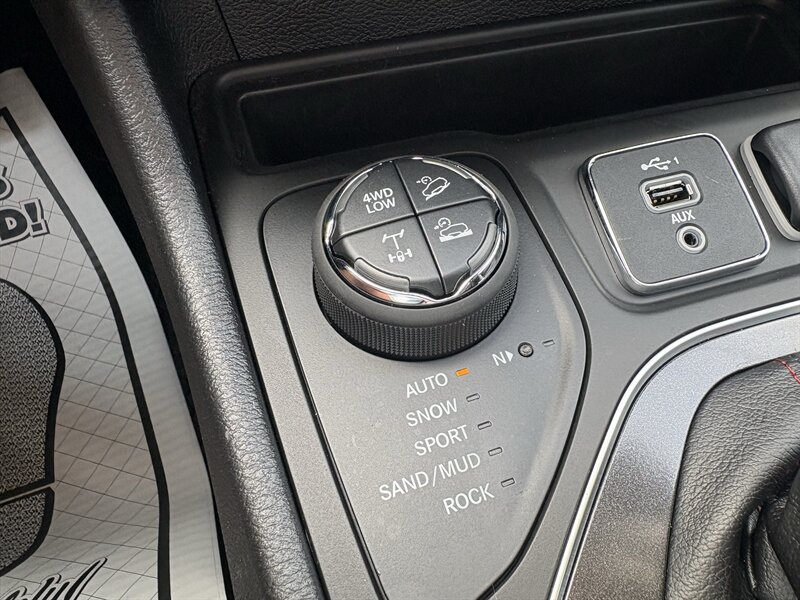 2021 Jeep Cherokee Trailhawk - Photo 13 - Lecanto, FL 34461